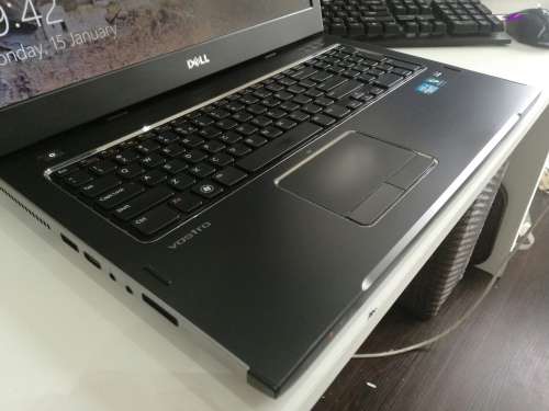 *AMAZING QUAD CORE i7*DELL VOSTRO*17.3"SCREEN*Quad core*HD+1600X900*1000GB*6GB RAM*NVIDIA GT525*